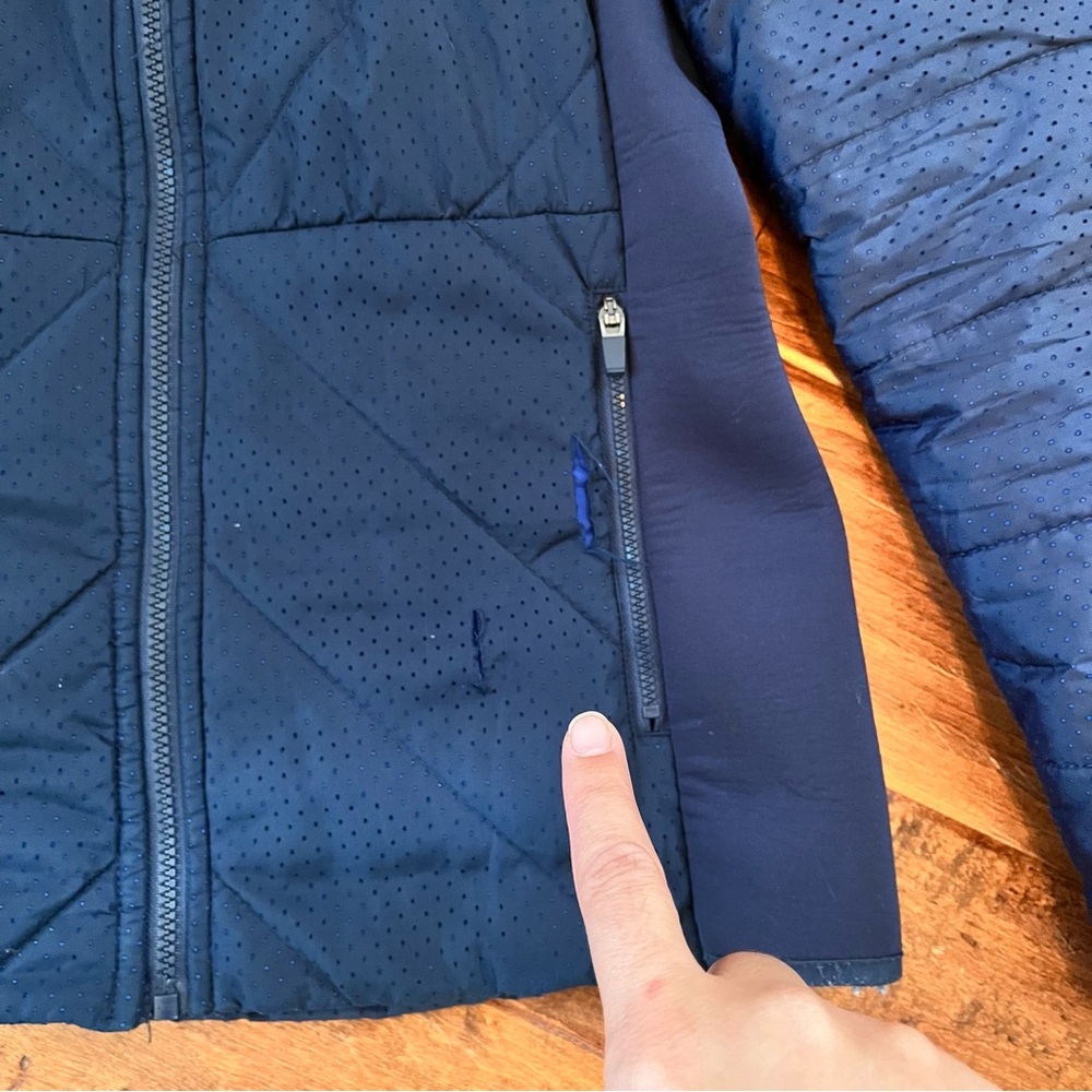 Fabletics Women’s Light Puffer Jacket Navy Medium - image 3